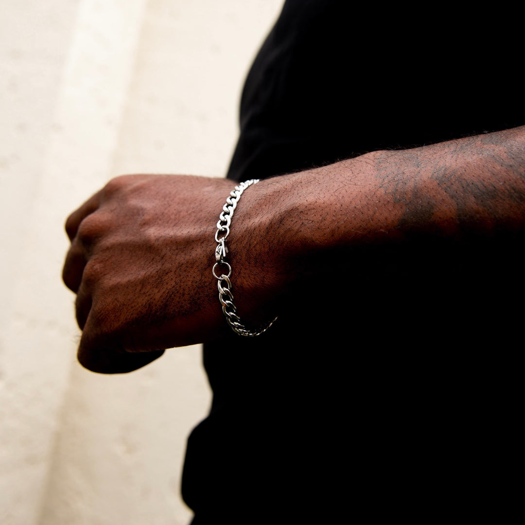 Model Wearing Cuban Link Bracelet -Silver (5mm) 