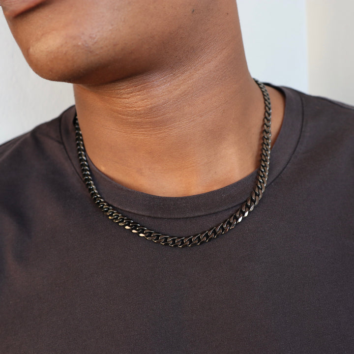 Model Wears The Cuban Link Chain - Black (7mm) - 50cm