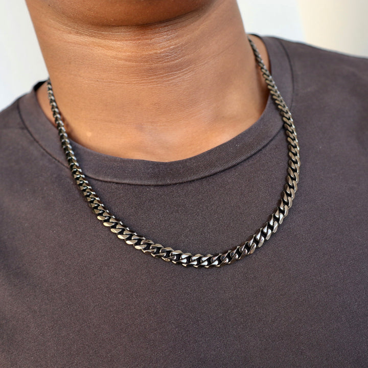 Model Wears The Cuban Link Chain - Black (7mm) - 55cm