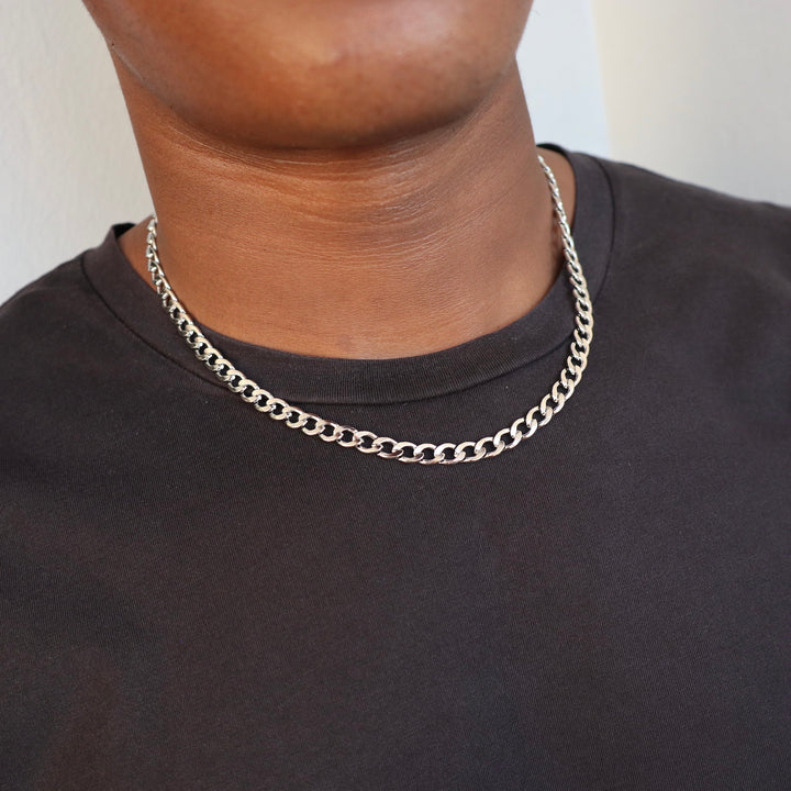 Model Wears The Model Wears The Cuban Link Chain - Silver (5mm) - 50cm