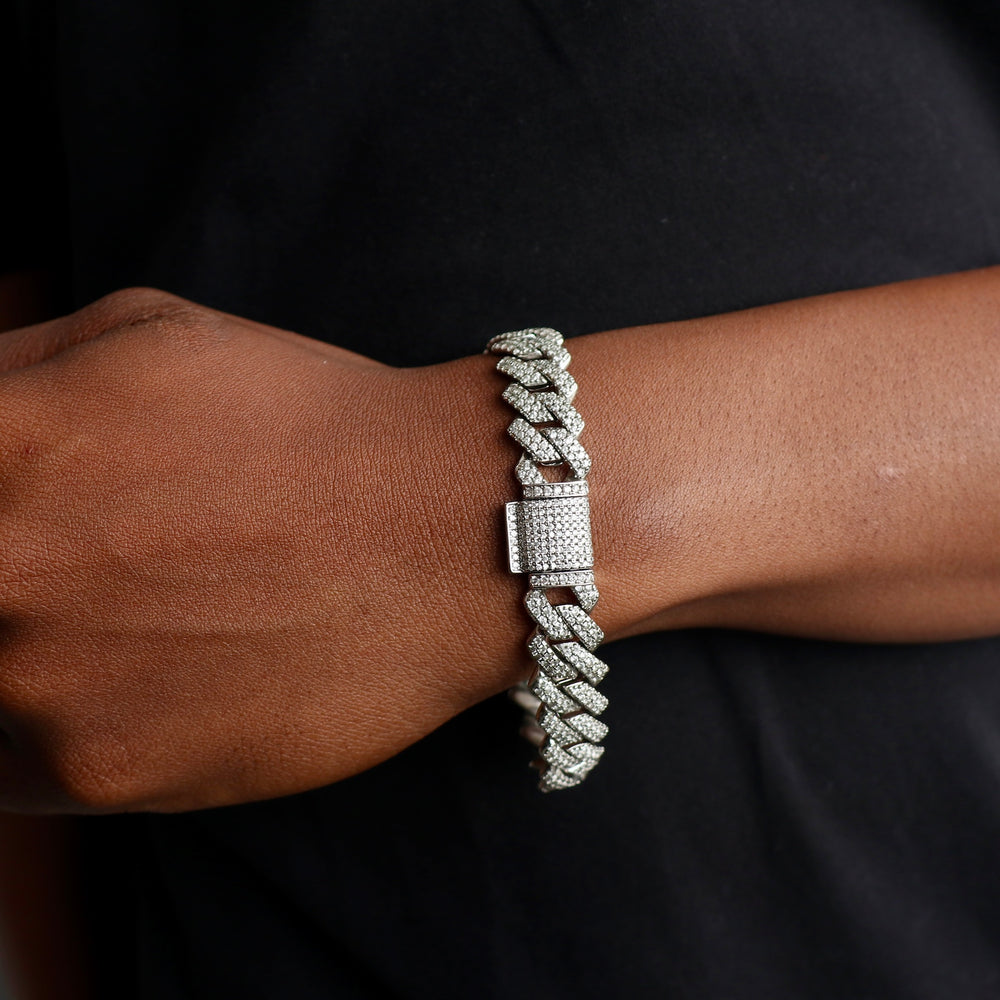 Model Wears The Iced Prong Link Bracelet - White Gold (14mm)